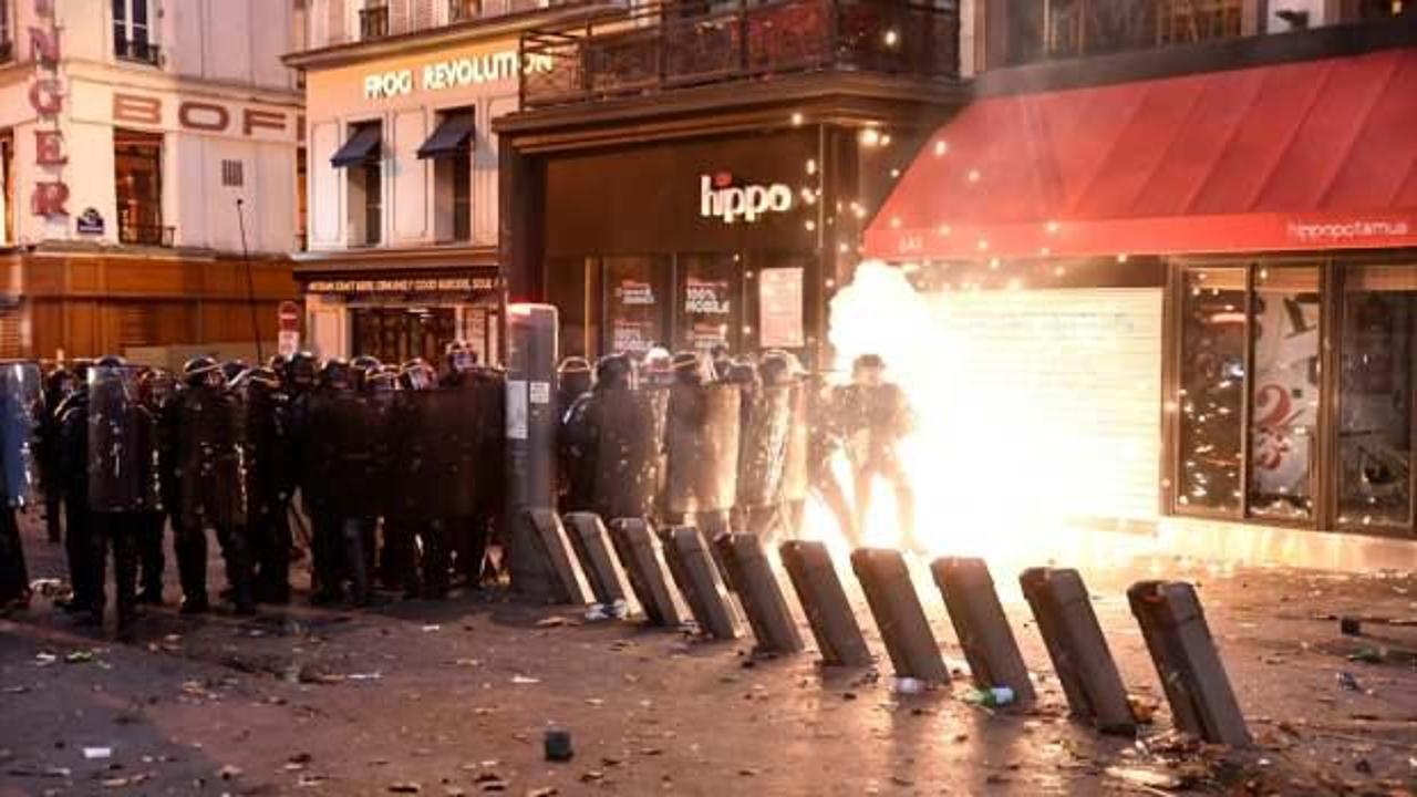 Paris'te yaşanan olaylarda Twitter oyunu: Türkiye olarak gösterdiler
