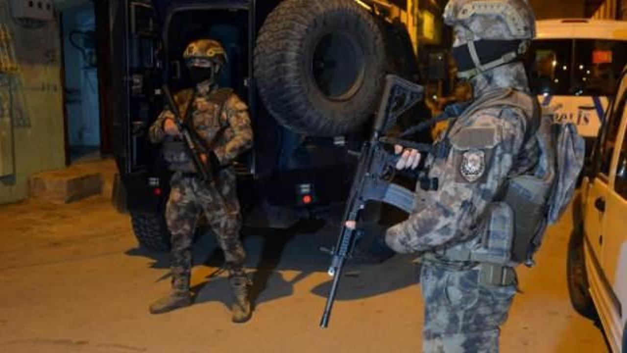 Yakayı ele verdiler! Şafak vakti &ouml;zel harekatlı baskın