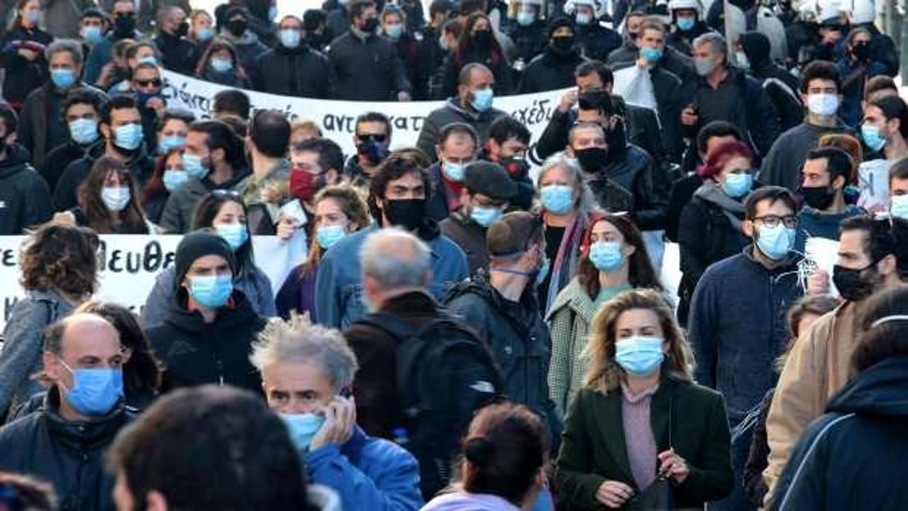 Yunanistan'da korona virüs karantinası bir hafta uzatıldı