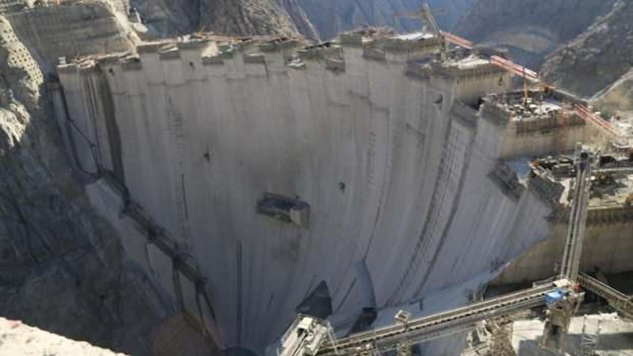 Yusufeli Barajı'nın gövde yüksekliği 250 metreye ulaştı