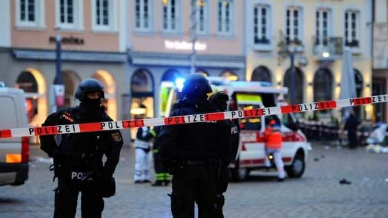 Almanya'nın Trier şehrinde bir araç yayaların arasına girdi: 4 kişi hayatını kaybetti