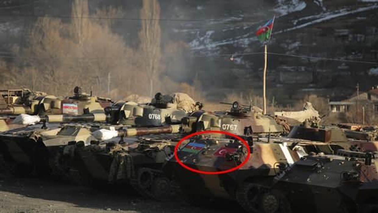 AP dünyaya servis etti! Savaş meydanındaki tanklara Türk bayrağı astılar