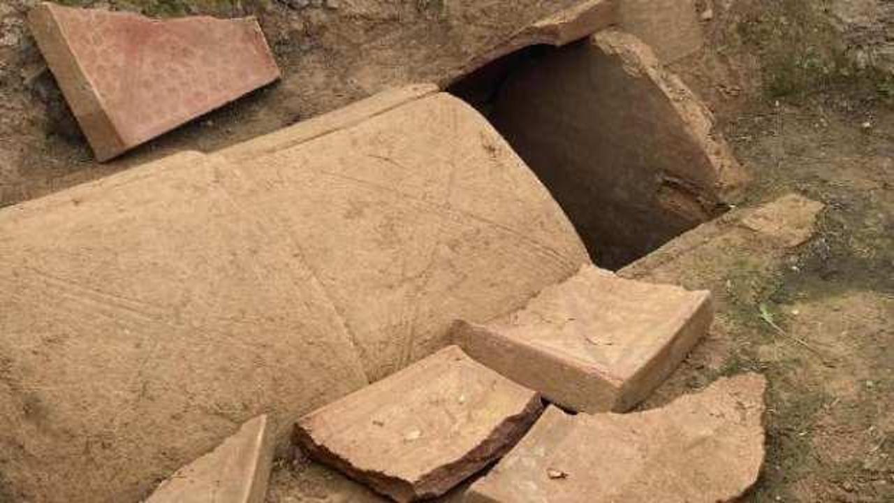 İznik'te 5 lahit bulunan zeytinlikte yeni mezar odaları bulundu
