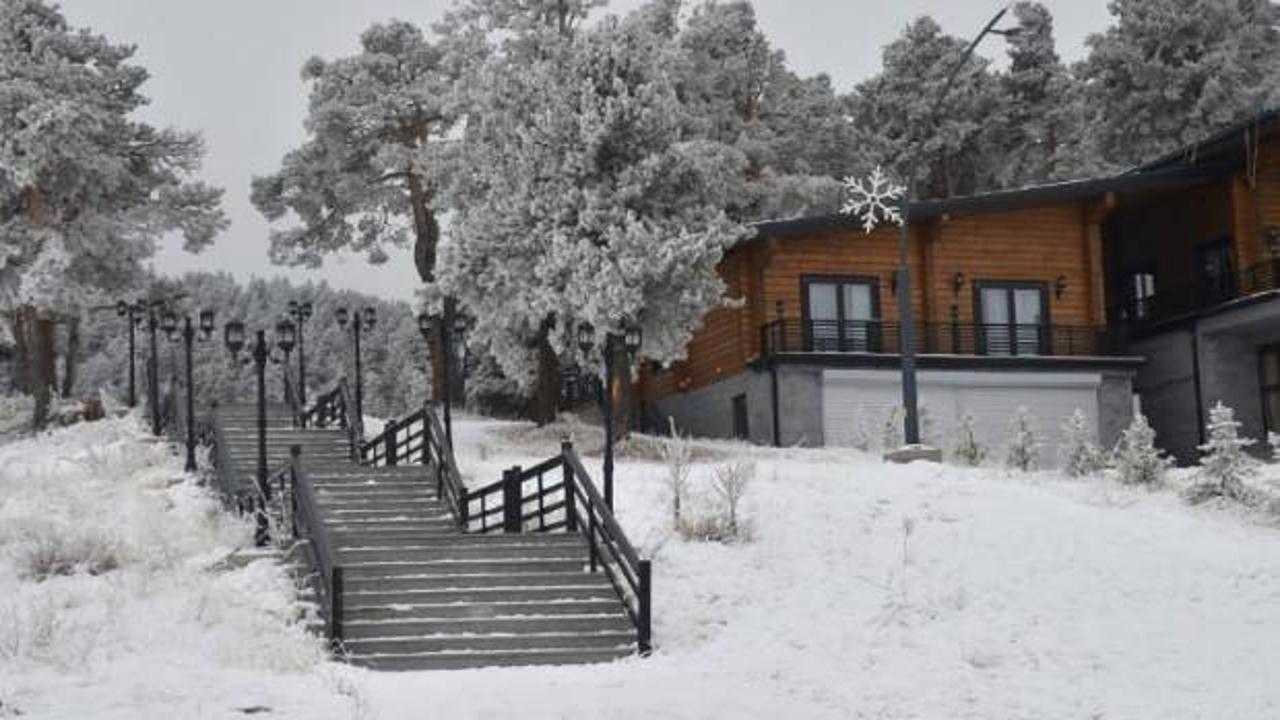 Sarı&ccedil;am ormanlarında kış g&uuml;zelliği