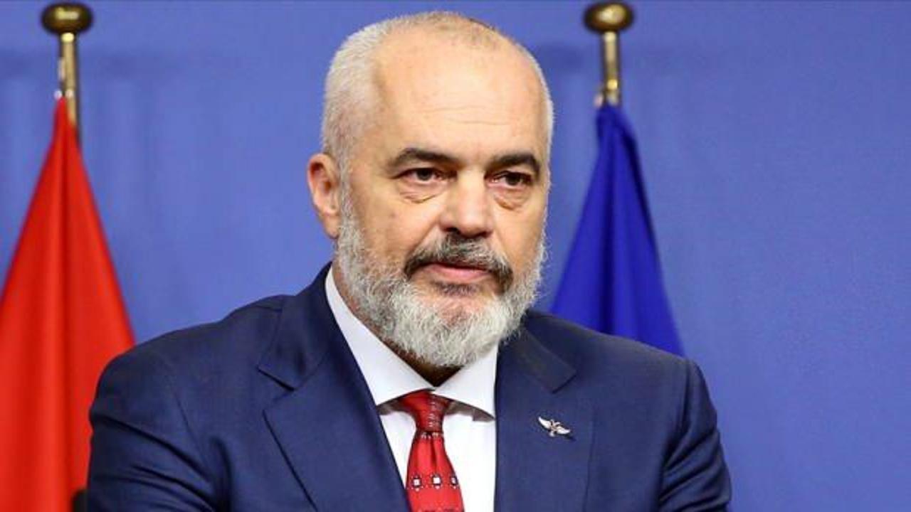 Arnavutluk İçişleri Bakanı Lleshaj istifa etti