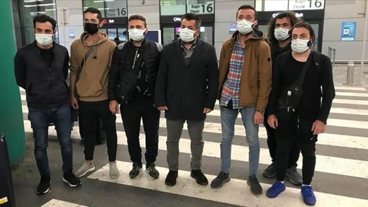 Dubai'de pasaportlarına el konulan Türk işçiler yurda döndü