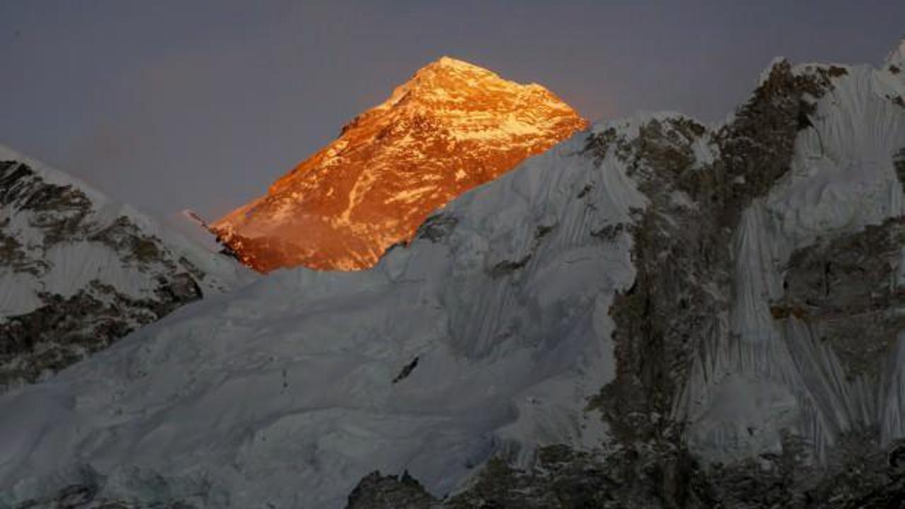 Everest Dağı'nın yüksekliği güncellendi! Artık 73 santim daha uzun