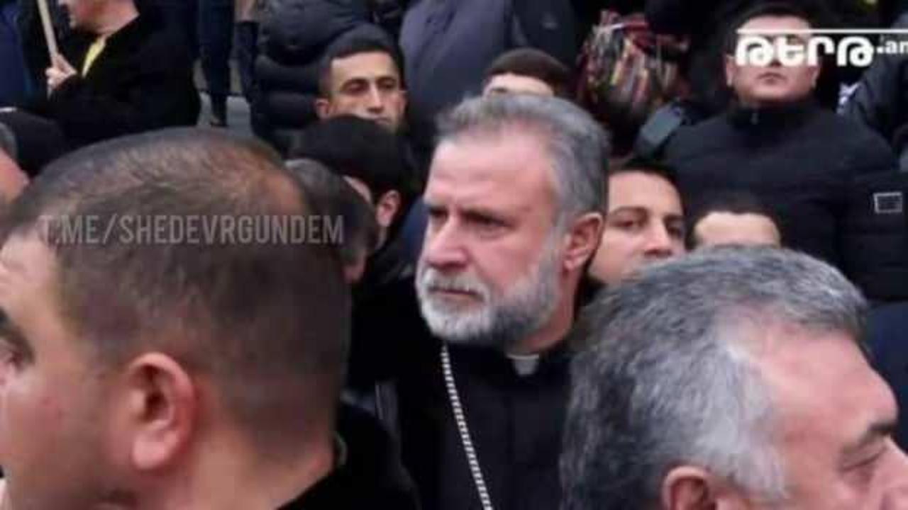 Karabağ'da silahla poz veren papaz yeniden ortaya çıktı