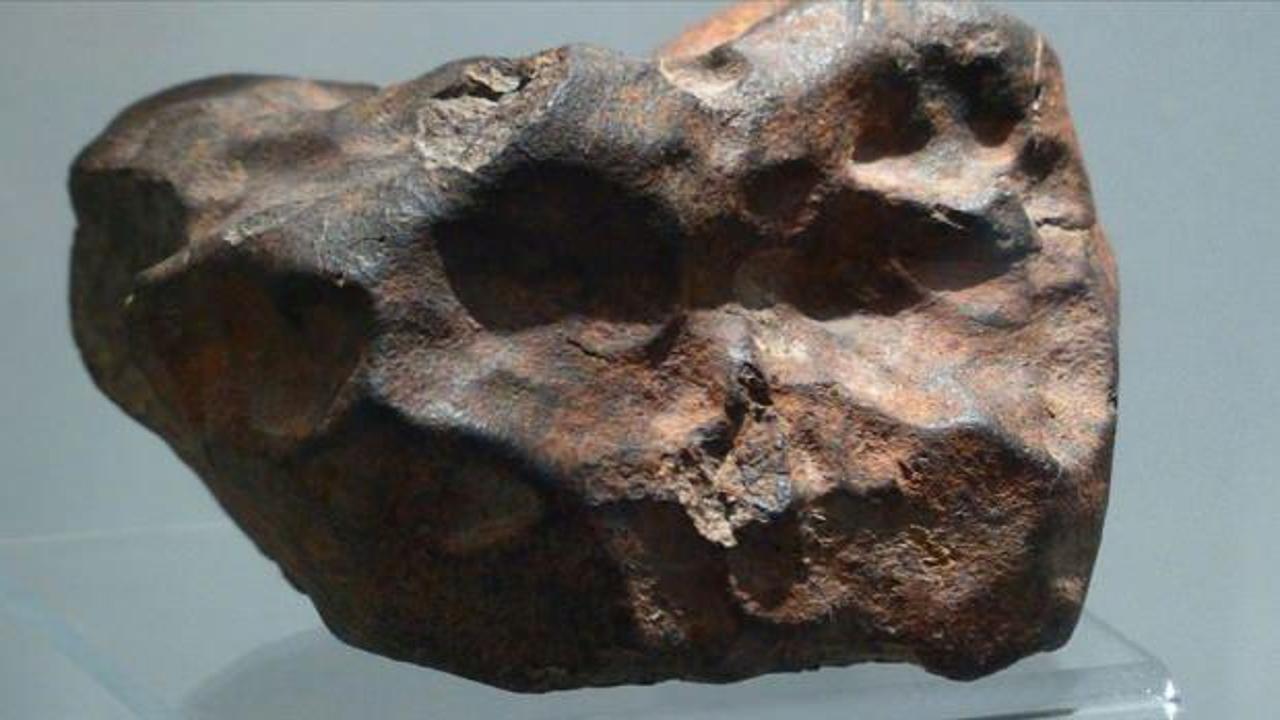 Meteoritlerdeki organik içeriklerin yapı taşı olduğu sanılan bir molekül keşfedildi