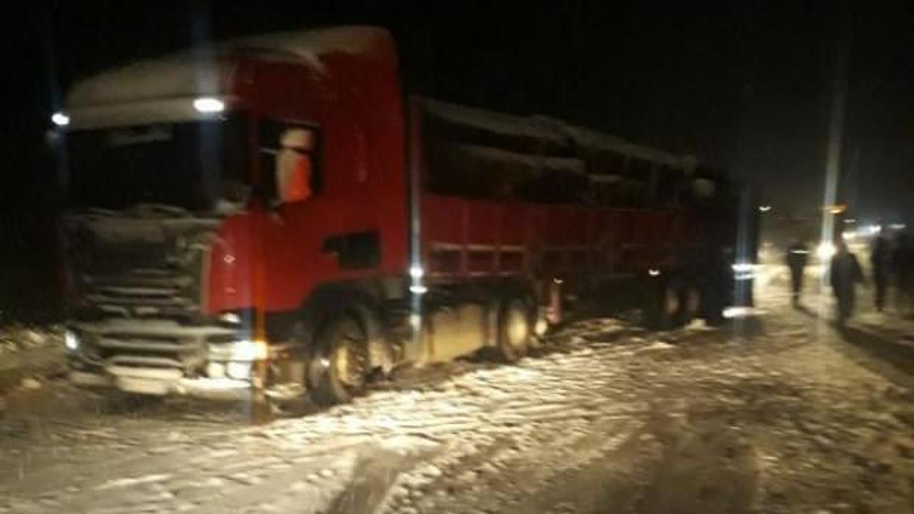 Tokat'ta 'kar' ulaşımı aksattı