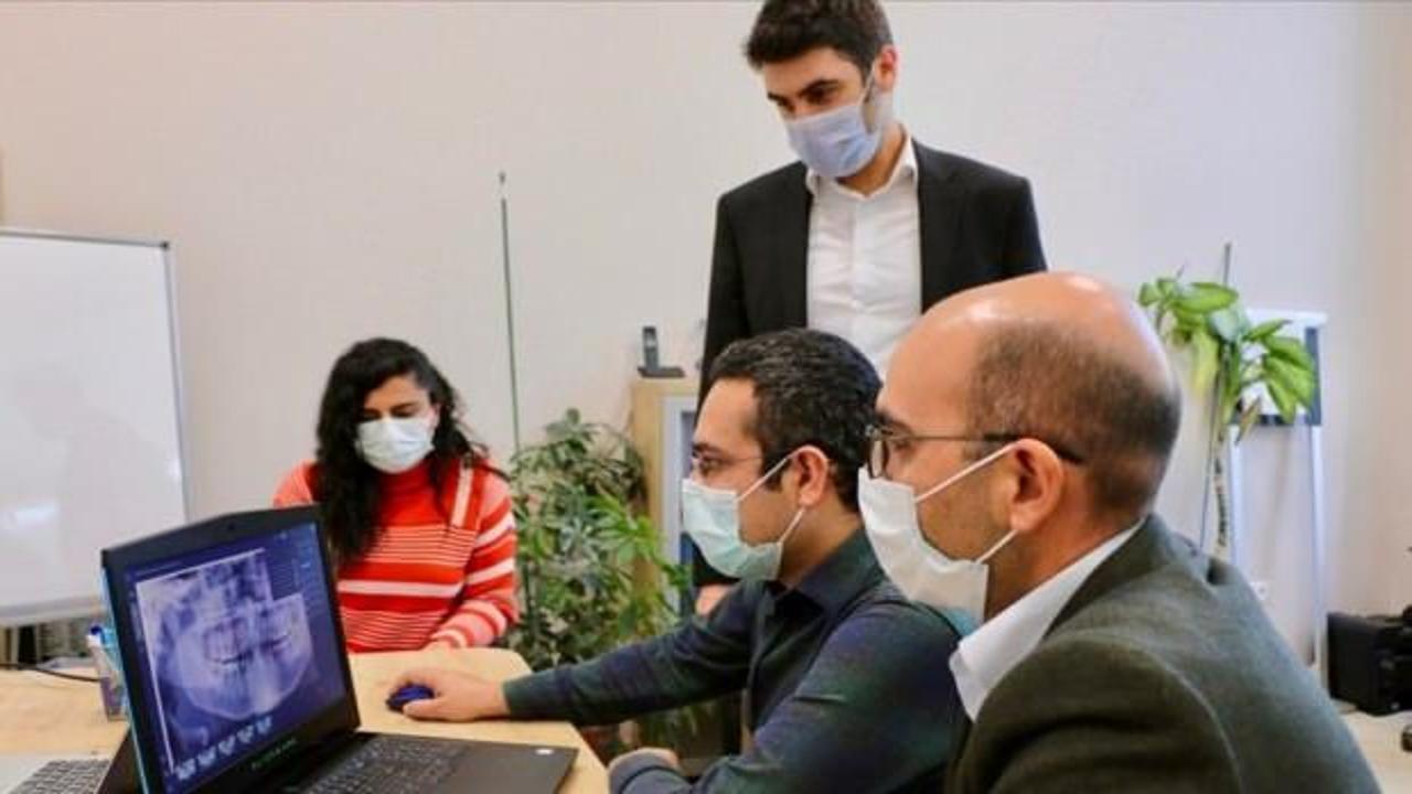 Türk bilim insanlarından 'diş hekimlerinin işini kolaylaştıracak' yazılım