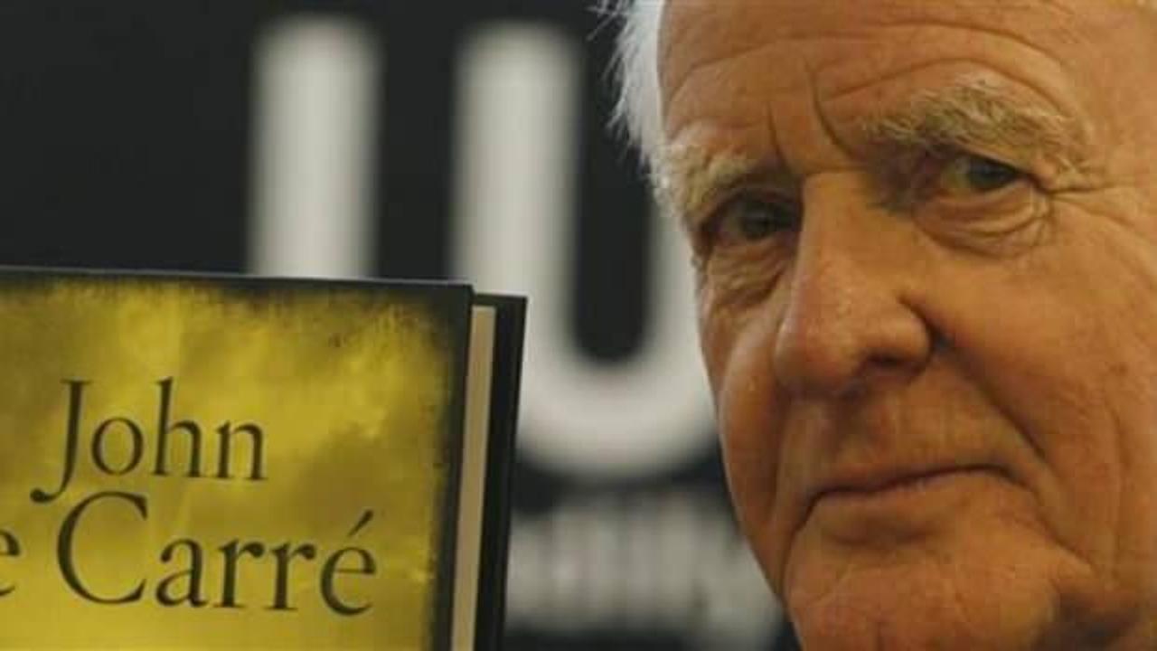 Efsane romancı John le Carre hayatını kaybetti
