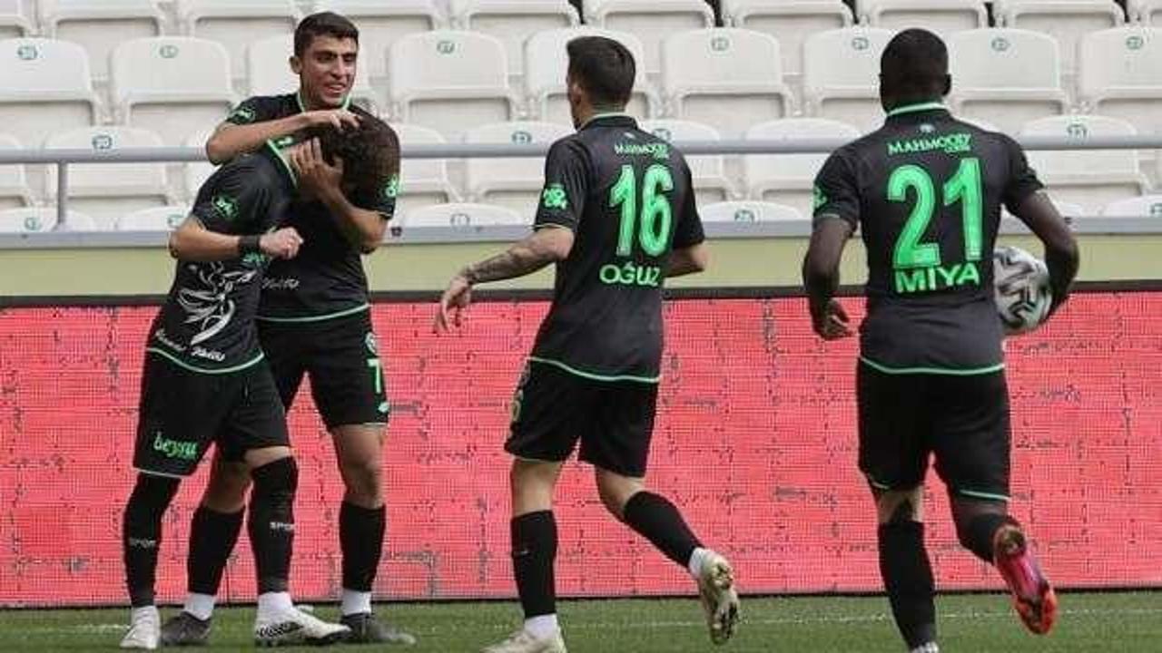 Konyaspor, geriden gelip turladı!