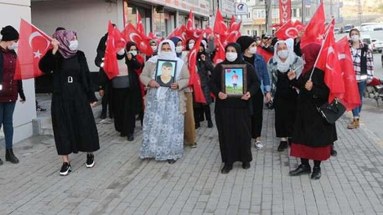 Şırnaklı kadınlardan 'Kahrolsun PKK, tırnakçı HDP' sloganı