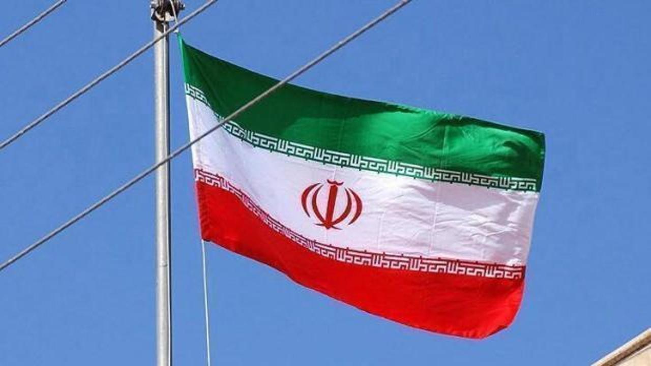 İran'da silahlı kuvvetlerin bankası devlet bankasıyla birleşti