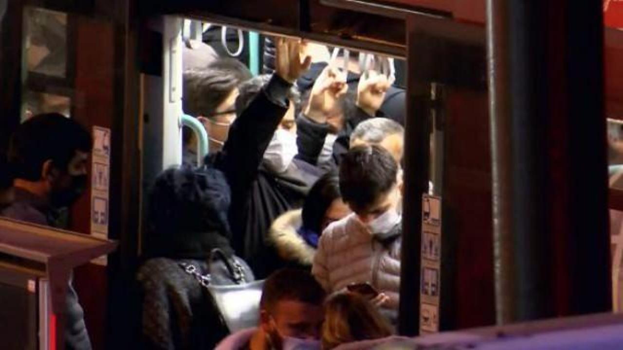 İstanbul'da tramvay kapısı kalabalıktan kapanmadı