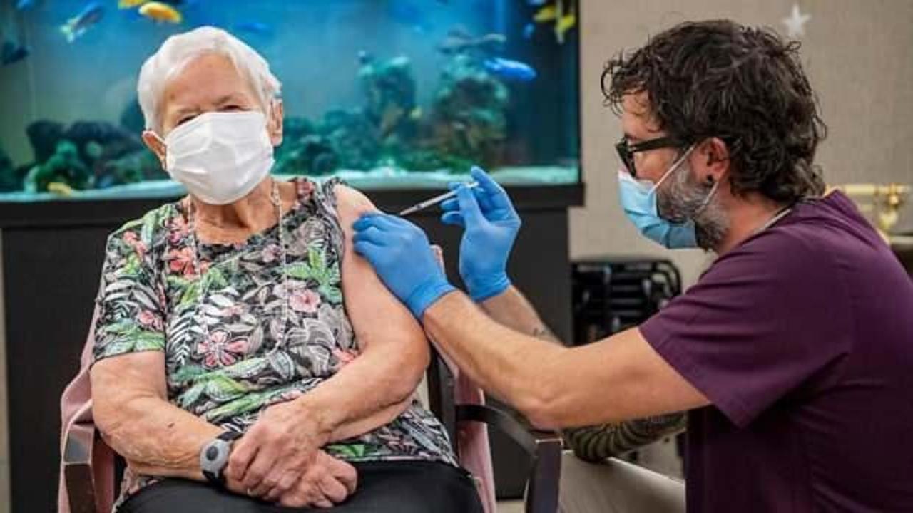 İsviçre’de ilk koronavirüs aşı 90 yaşındaki kadına yapıldı