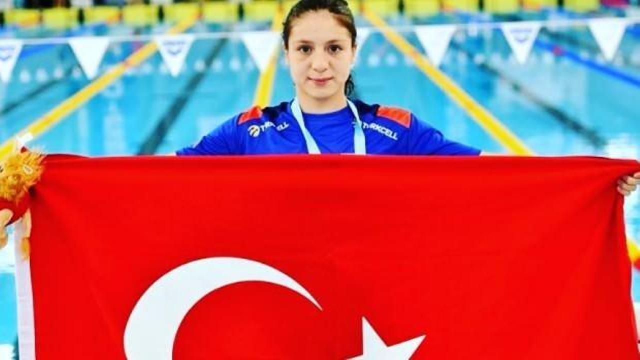 Milli yüzücü Merve Tuncel'den dünya rekoru
