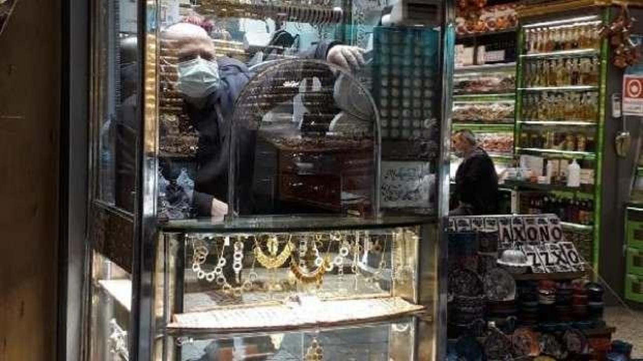 Mısır Çarşısı’nın 1 metrekarelik en küçük dükkanı...
