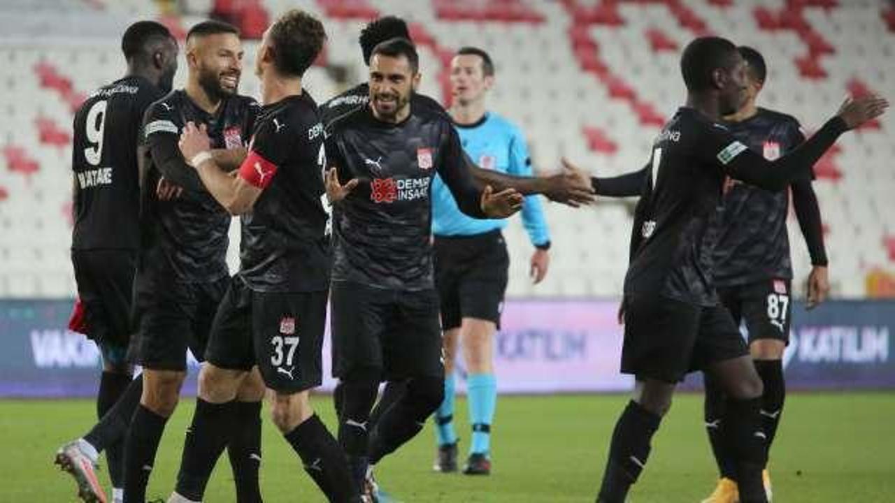 Sivasspor, sahasında 158 gün sonra kazandı