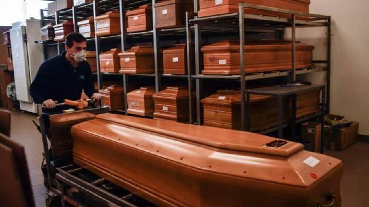 ABD'de bir g&uuml;nde korkun&ccedil; korona bilan&ccedil;osu!