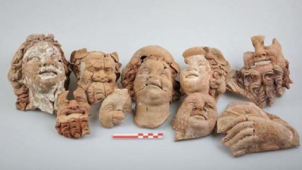 Kazı &ccedil;alışmalarında bu yıl 6 binden fazla eser g&uuml;n ışığına &ccedil;ıkartıldı