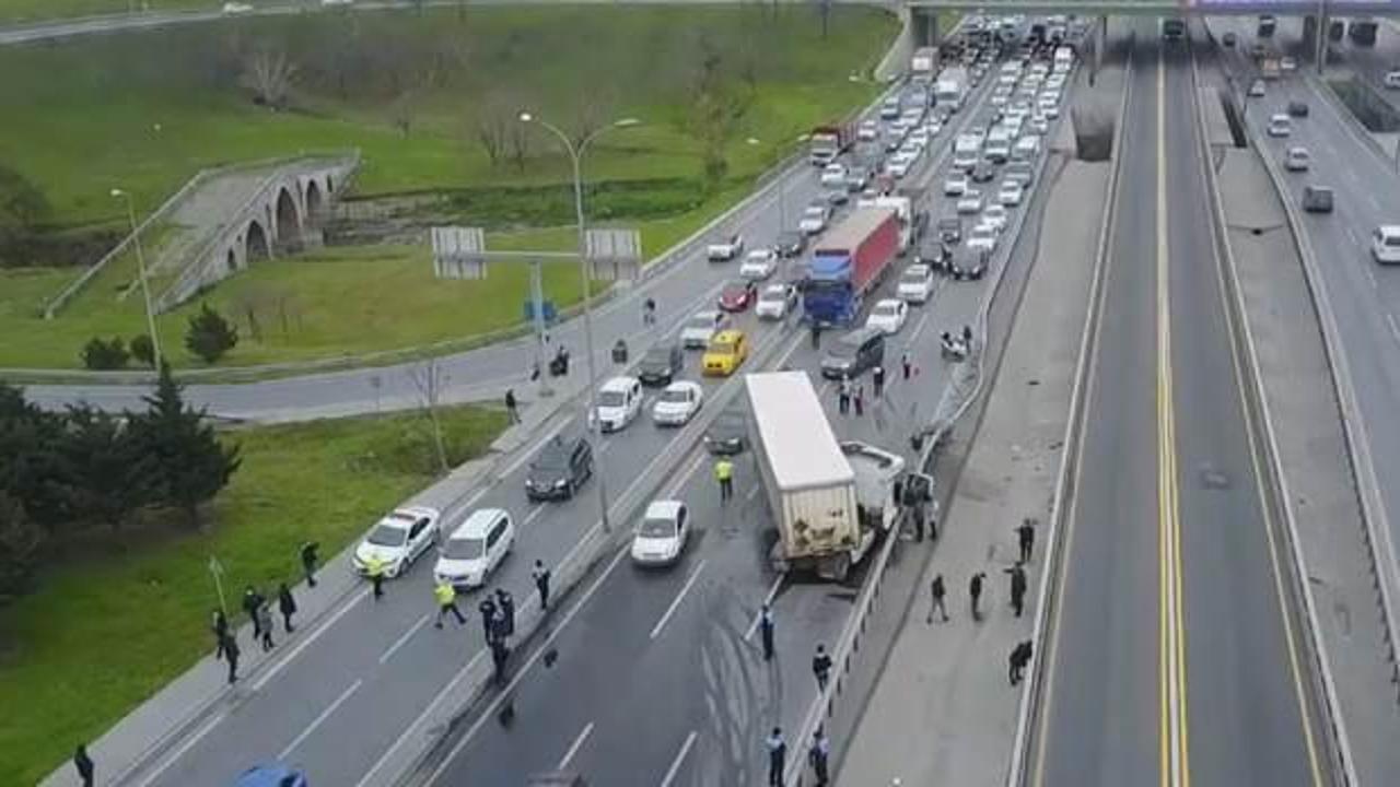 E-5'te korkun&ccedil; kaza: Trafik durdu!