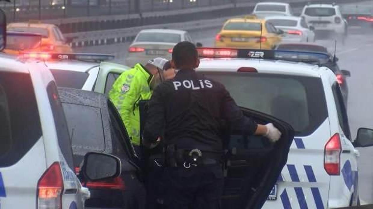 Üsküdar'da polisten kaçtılar, Haliç Köprüsü'nde yakalandılar