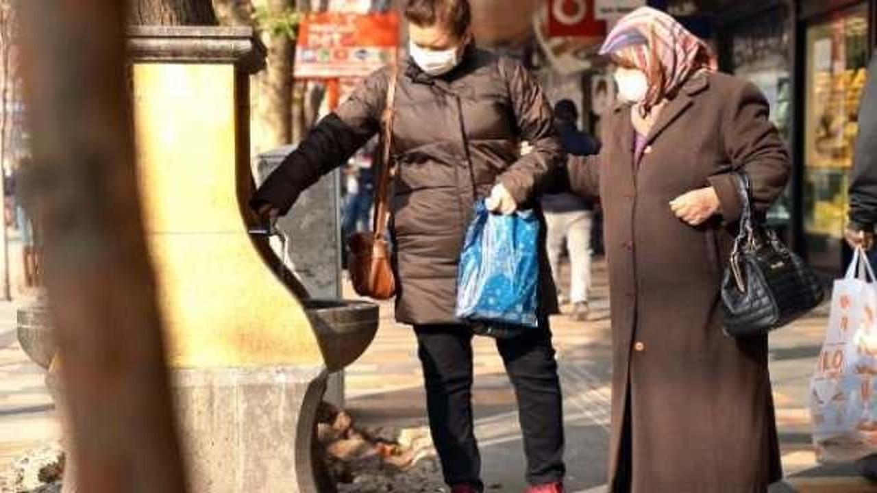 Boşa akan &ccedil;eşmeyi kapatana hediye verdi