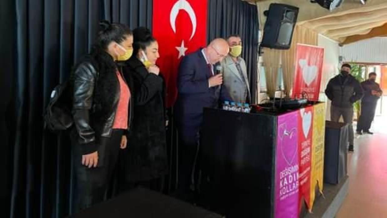 Gelecek Partisi Avcılar İlçe Başkanlığı'ndan istifa eden Ağaoğlu, Sarıgül'ün partisine katıldı