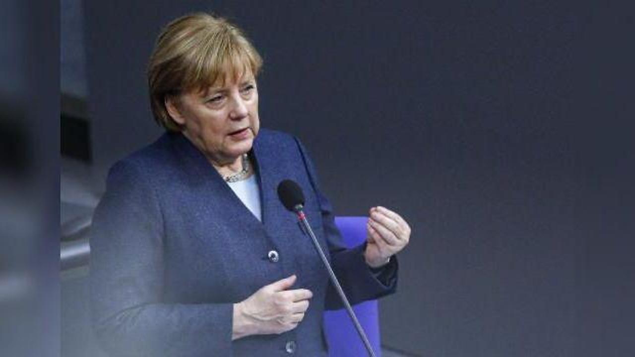 Merkel koronavirüs tedbirlerini 2 ay daha uzatmak istiyor