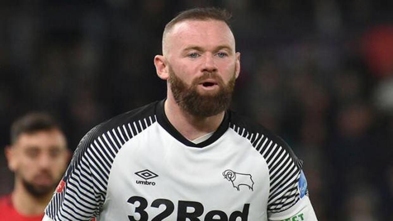 Rooney futbolu bıraktı, Derby Country'nin başına geçti