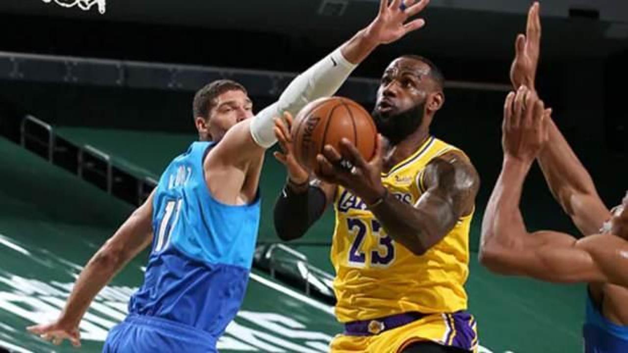 Lakers, LeBron James'in 34 sayı attığı maçta galip!