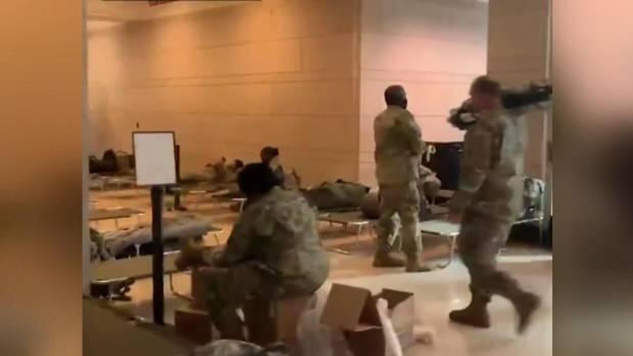ABD Kongre binasına askeri sedye yığını