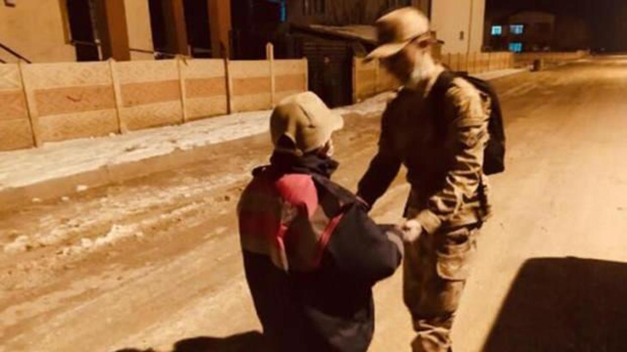 11 yaşındaki kayıp &ccedil;ocuğu jandarma buldu!