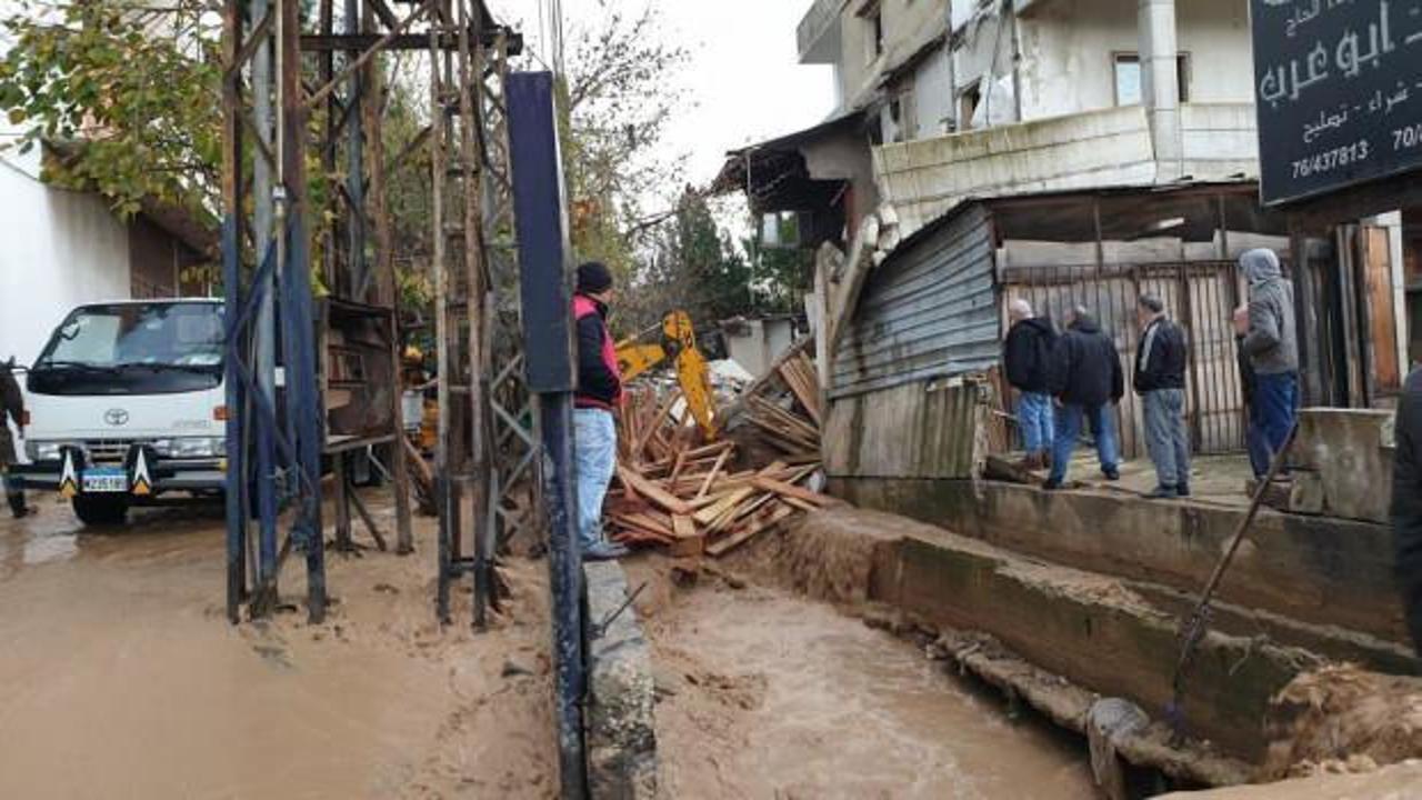 Lübnan'da sel felaketi; birçok ev, kafe araç hasar gördü