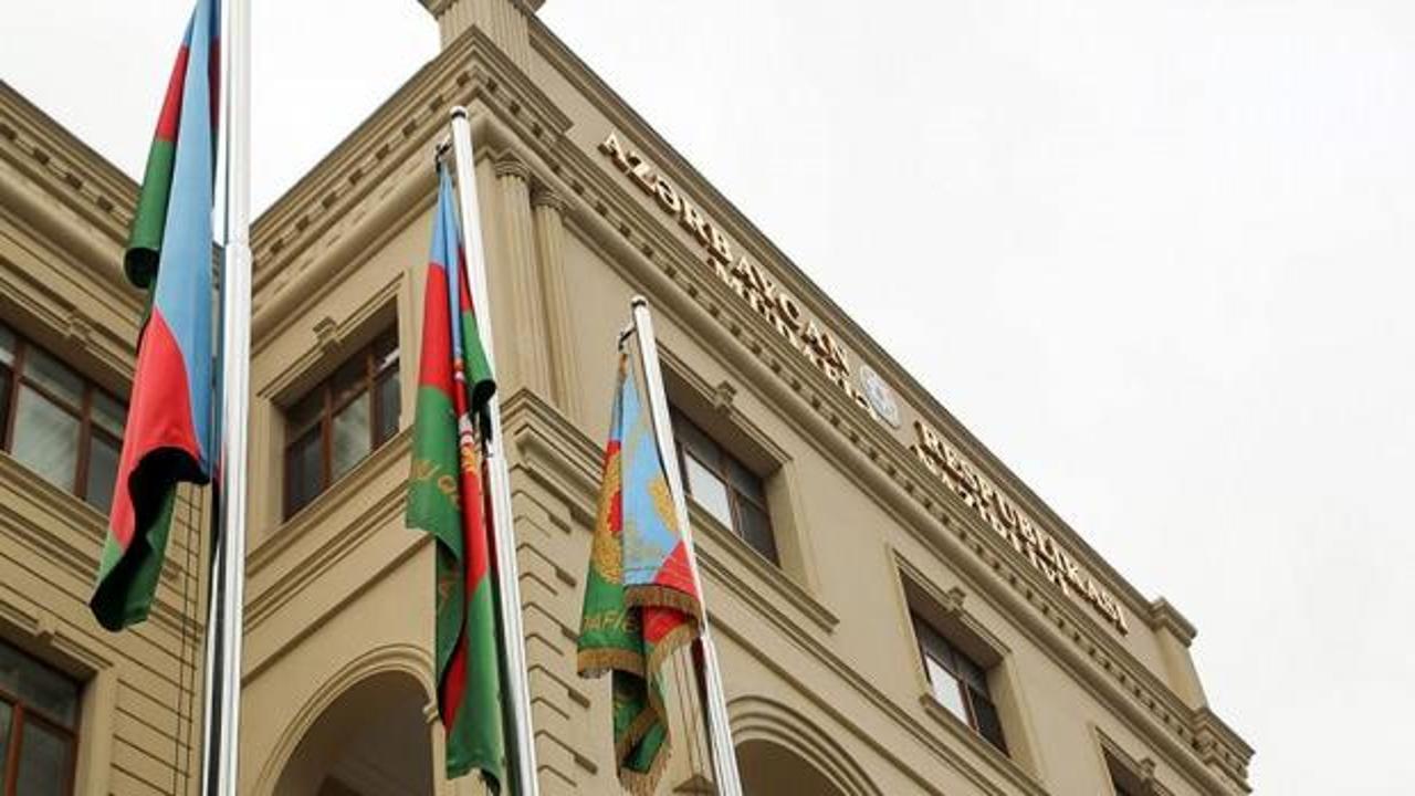 Azerbaycan 5 esiri daha Ermenistan'a iade etti