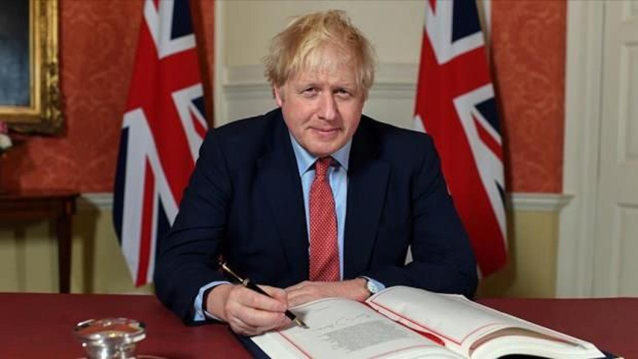 İngiltere Başbakanı: ülkeye gelenler için otel karantinasını değerlendiriyoruz