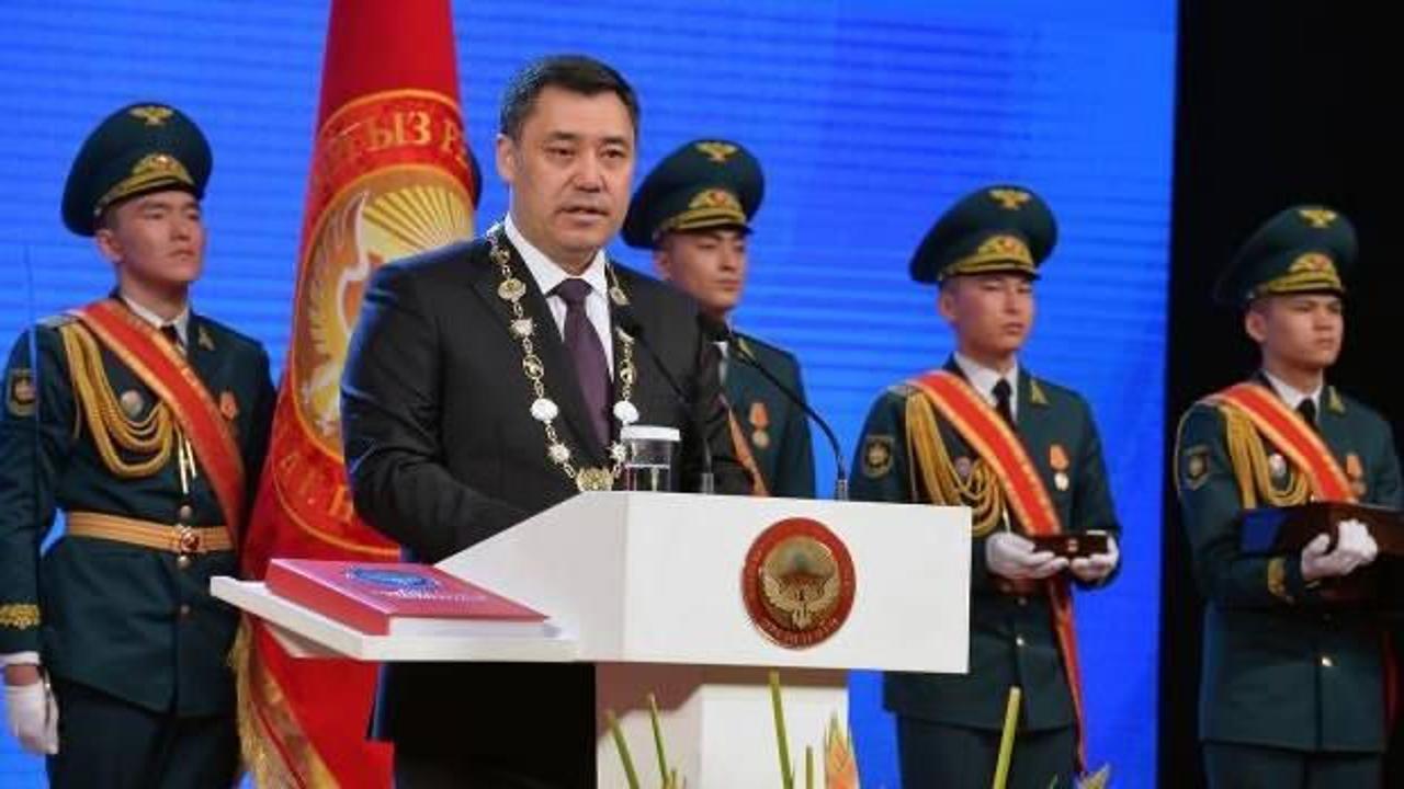 Kırgızistan'ın 6'ncı Cumhurbaşkanı Caparov göreve başladı