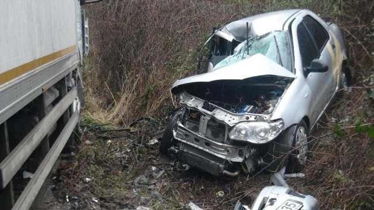 Sarıyer'de otomobille kamyon kafa kafaya çarpıştı: 1 ölü