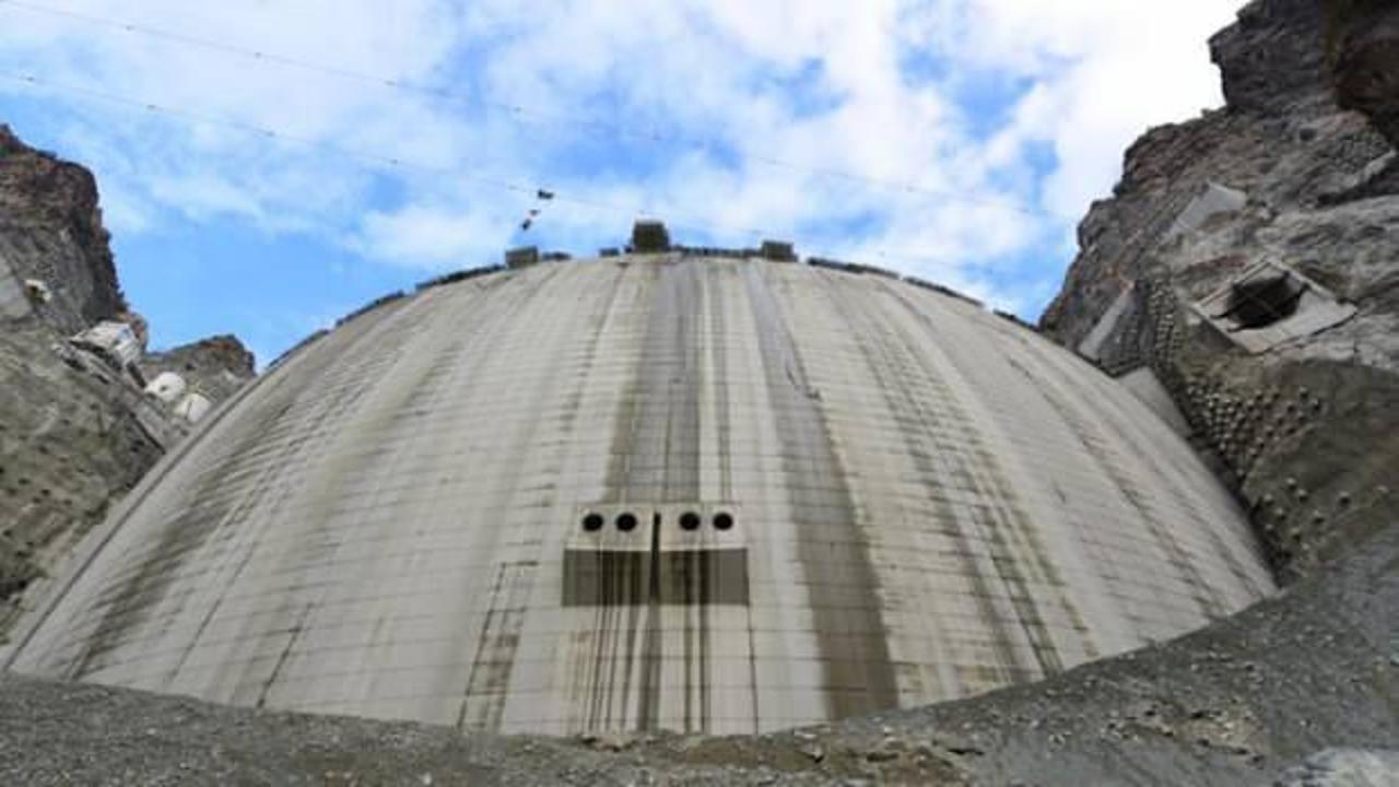 Türkiye’nin en büyük baraj projesinde son 1 metre