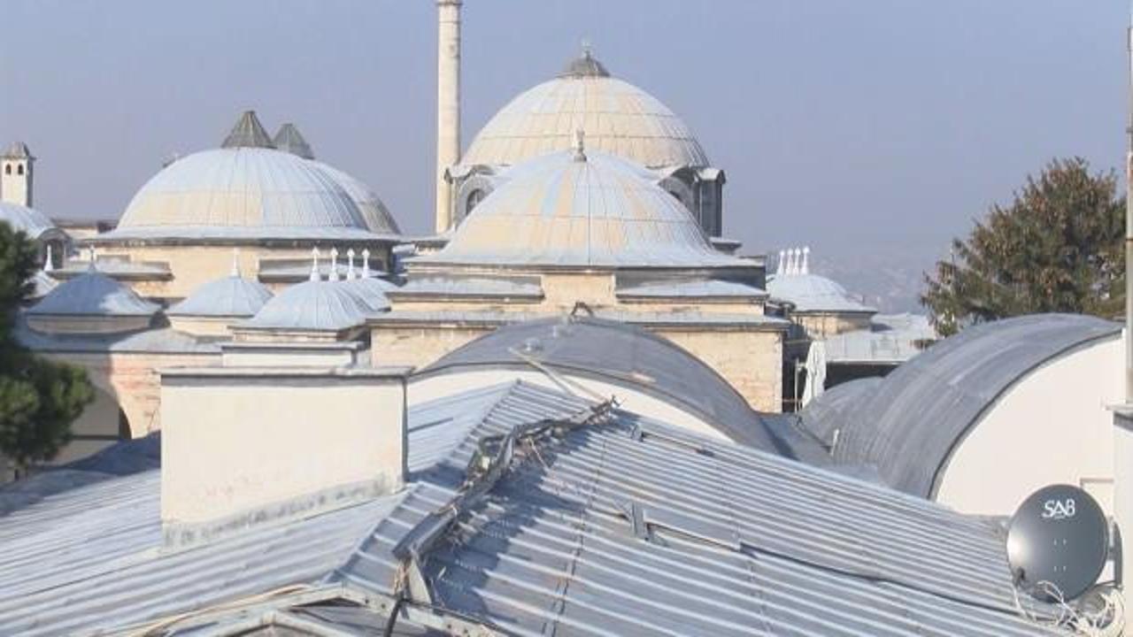 Topkapı Sarayı'nın en eski yapılarından olan Fatih Köşkü 1500 tonluk beton yükünden kurtuluyor