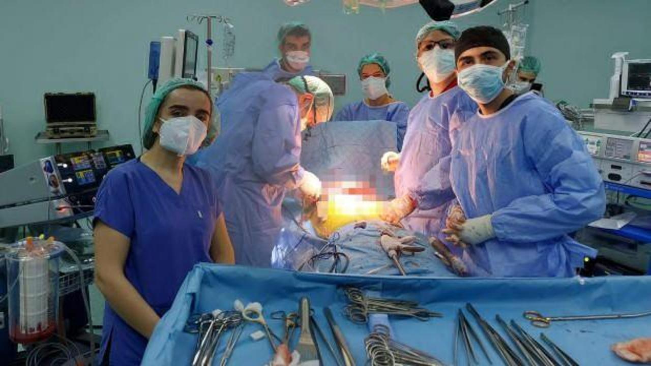 Koşuyolu Yüksek İhtisas Hastanesi’nde mucizevi gece: Aynı anda 3 ameliyat yapıldı!