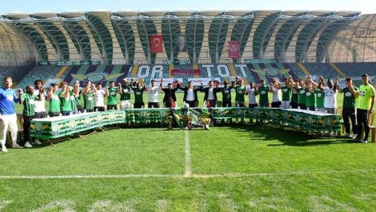 Akhisarspor'dan transfer şov: 26 takviye