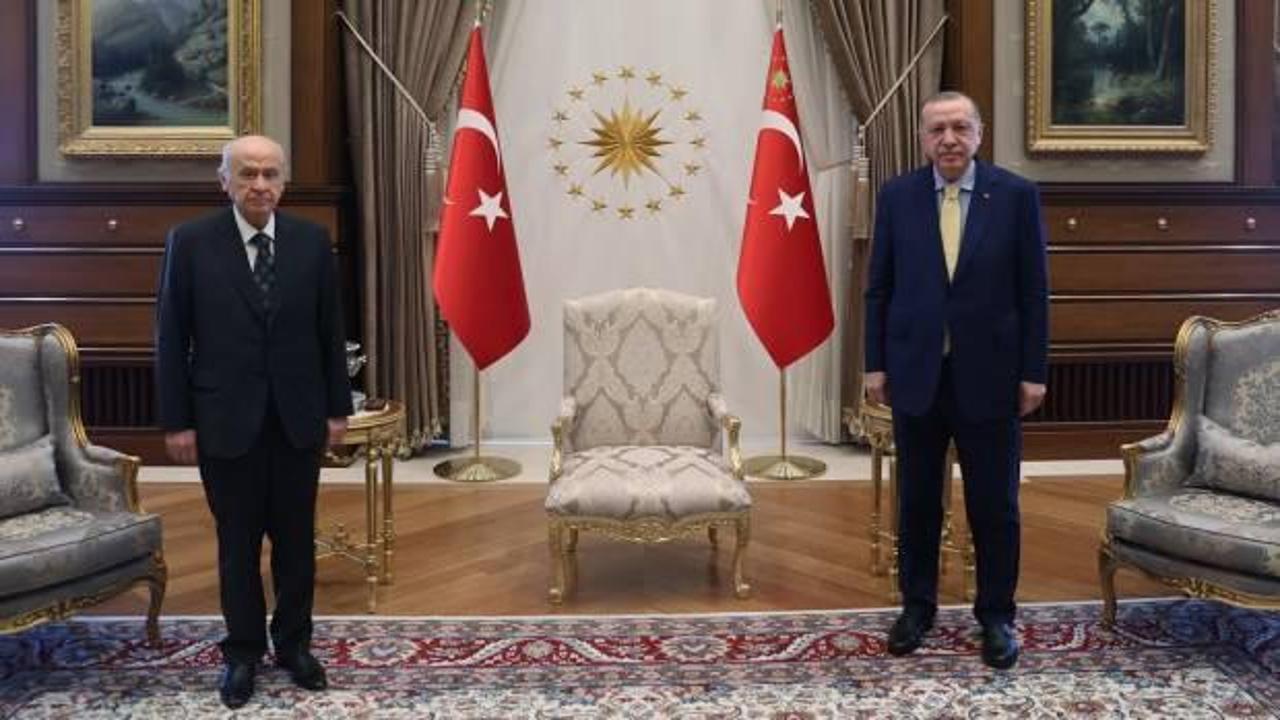 Erdoğan ile Bahçeli'den yeni anayasa görüşmesi