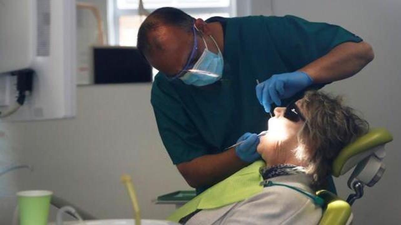 İngiltere'de diş tedavilerinde problem büyüyor