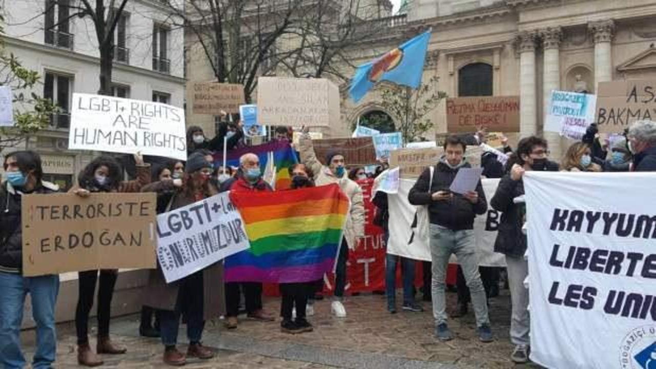 Fransa'da PKK yandaşları ve LGBT'lilerden Boğaziçi'ne destek eylemi