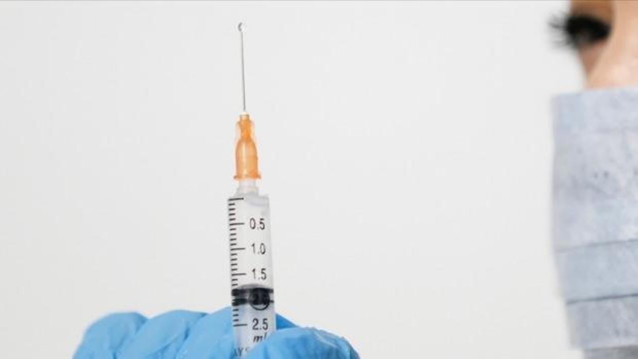 Kolombiya'ya 912 bin doz Kovid-19 aşısı getirildi