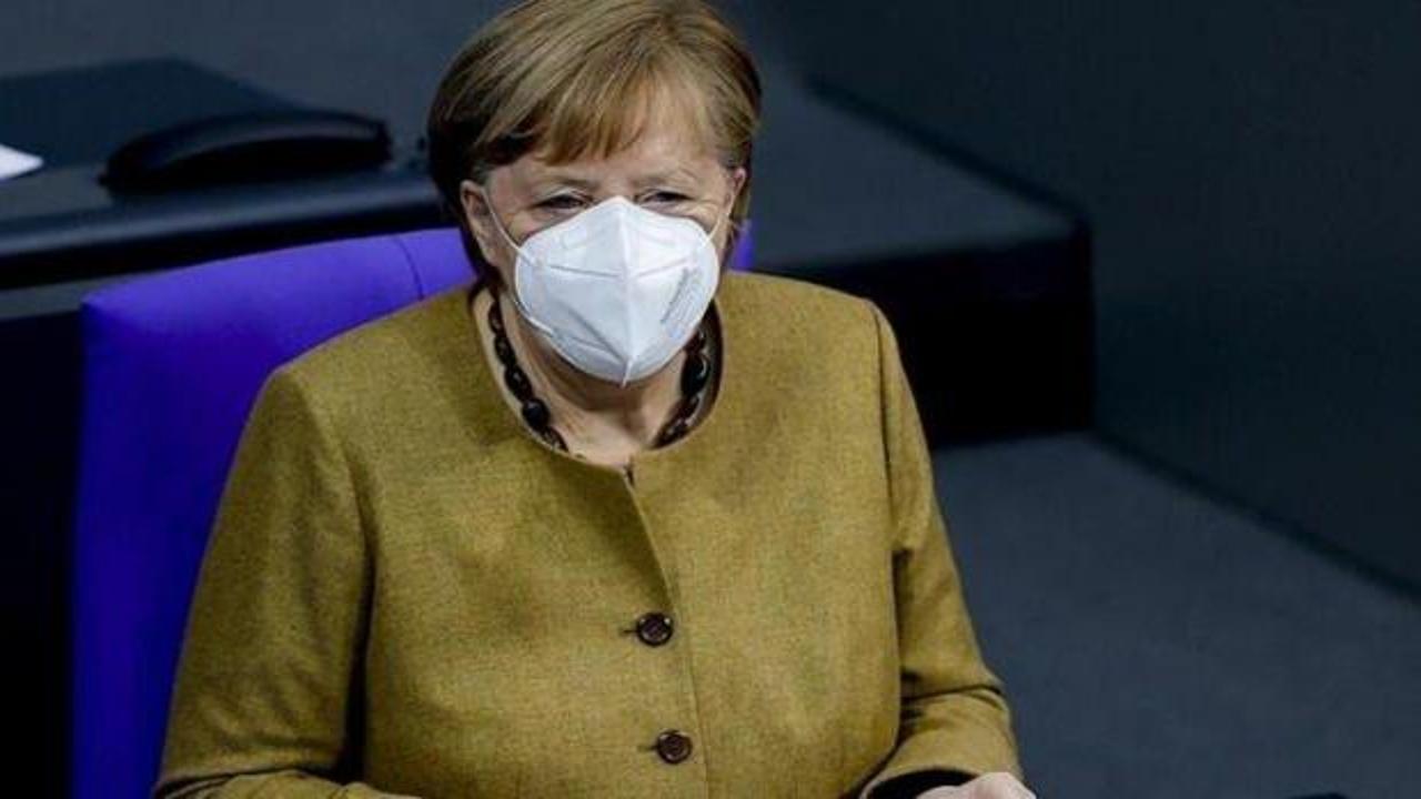 Merkel Almanya'daki yasakları savundu