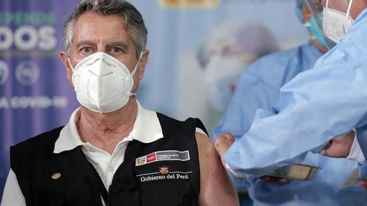 Peru Devlet Başkanı Sagasti koronavirüs aşısı oldu